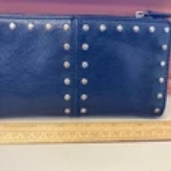 MICHAEL KORS ASTOR STUDDED WALLET - Picture 3 of 7